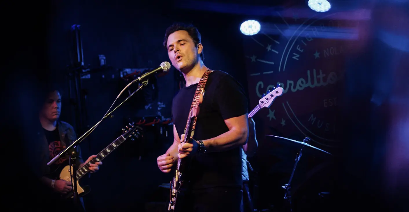 Live Music: Brian Elliot